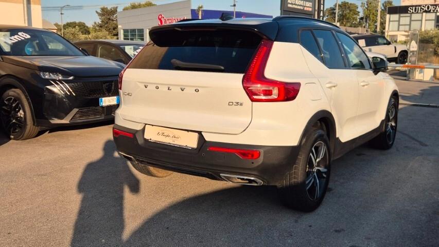 Volvo XC40 D3 AWD R-design (TETTO APRIBILE) - 2019