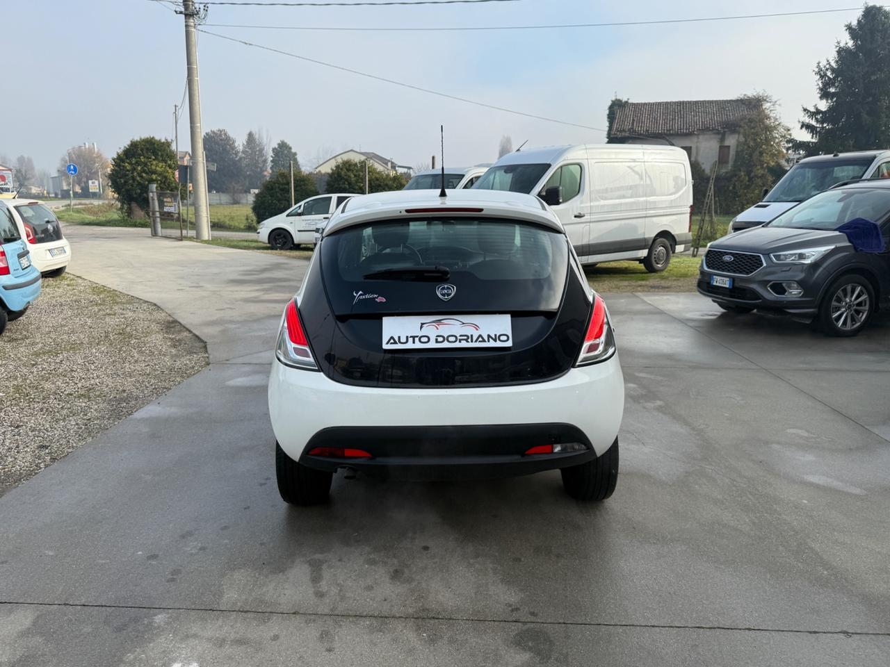 Lancia Ypsilon 0.9 TwinAir 85 CV 5 porte Metano Ecochic Gold