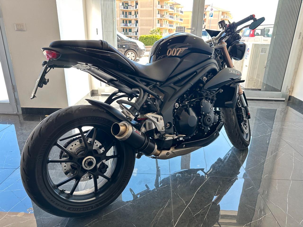 Triumph Speed Triple 1050