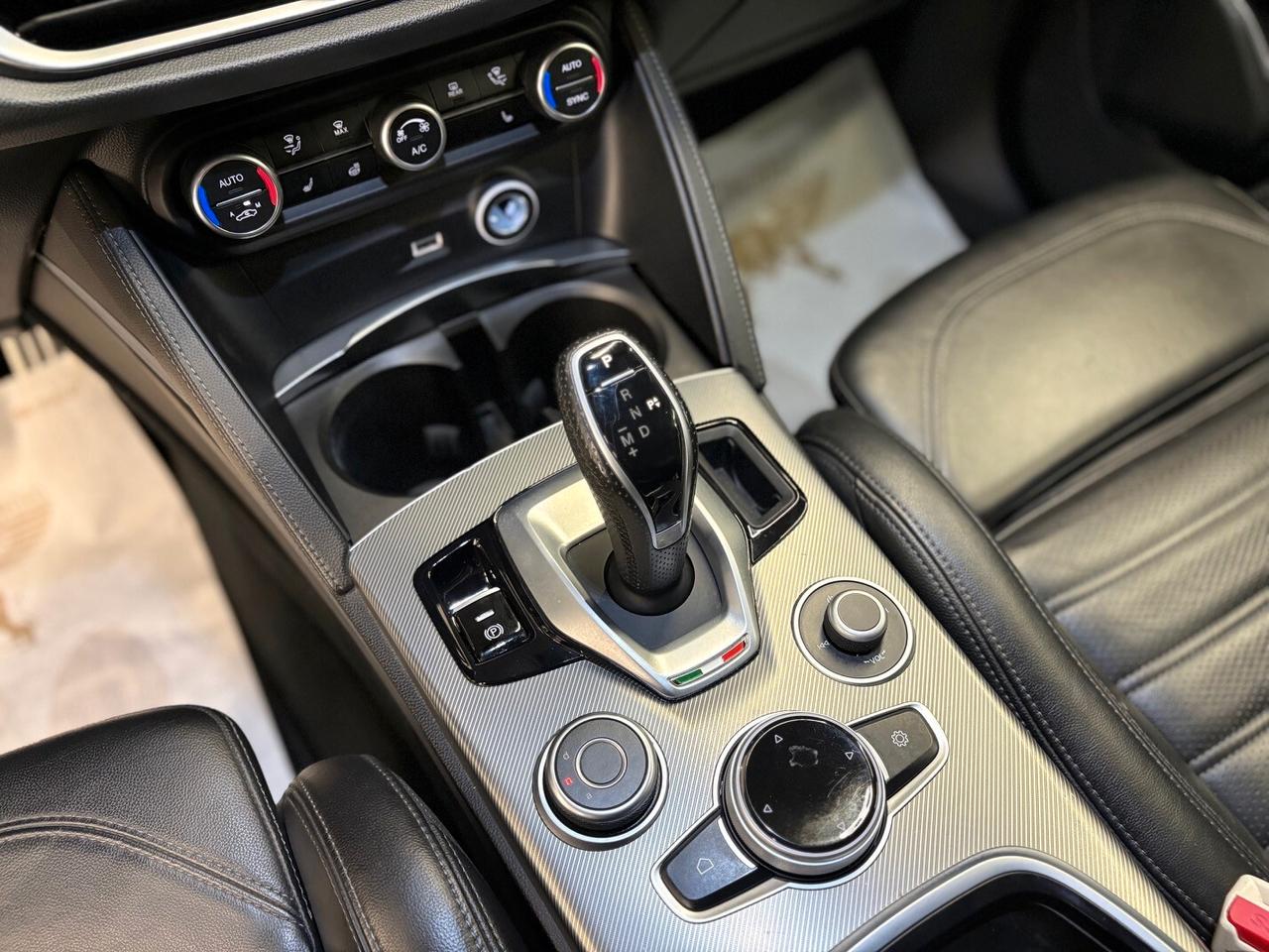 Alfa Romeo Stelvio 2.2 210 CV AT8 Q4 Veloce 2021