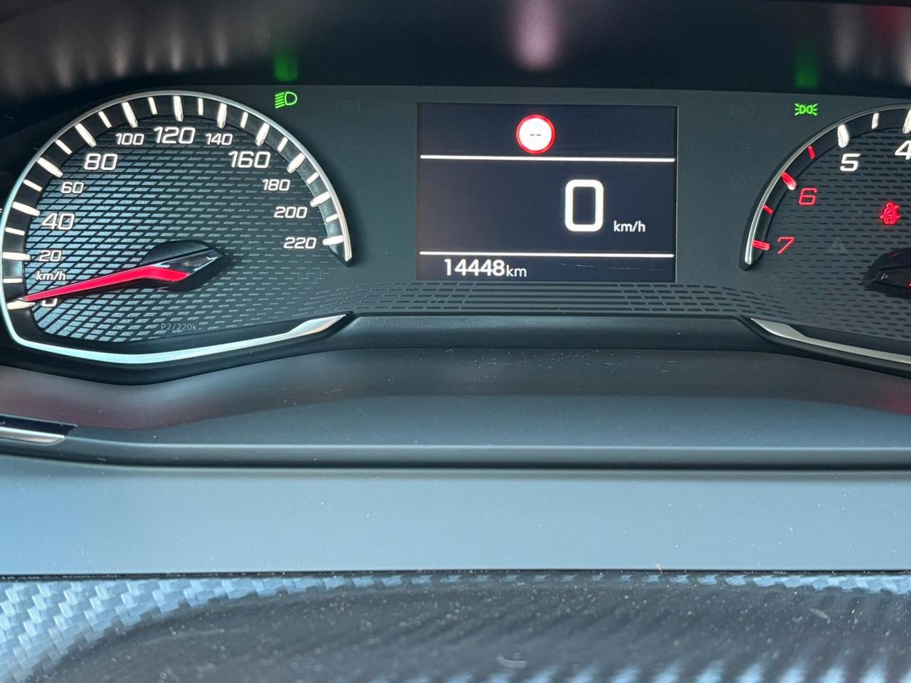 Peugeot 208 PureTech 1.2 LIKE 100