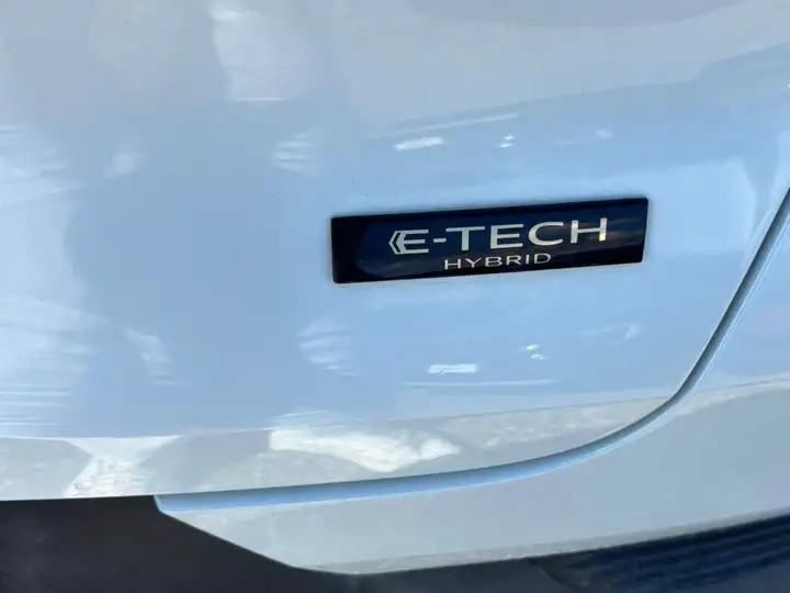 Renault Captur 1.6 E-Tech Full Hybrid 1.6 E-Tech full hybrid Equilibre 145cv Auto *Promo SD 2026*