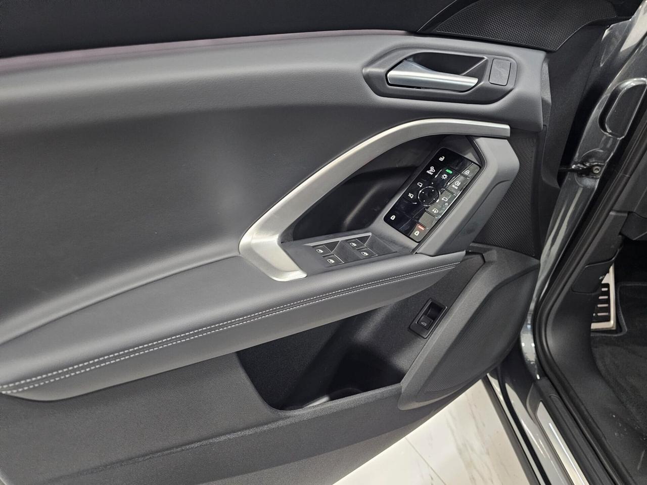 Nuova AUDI Q5 Sportback S line edition TDI quattro 150 kW 204CV S tronic Grigio Tambora metallizzato