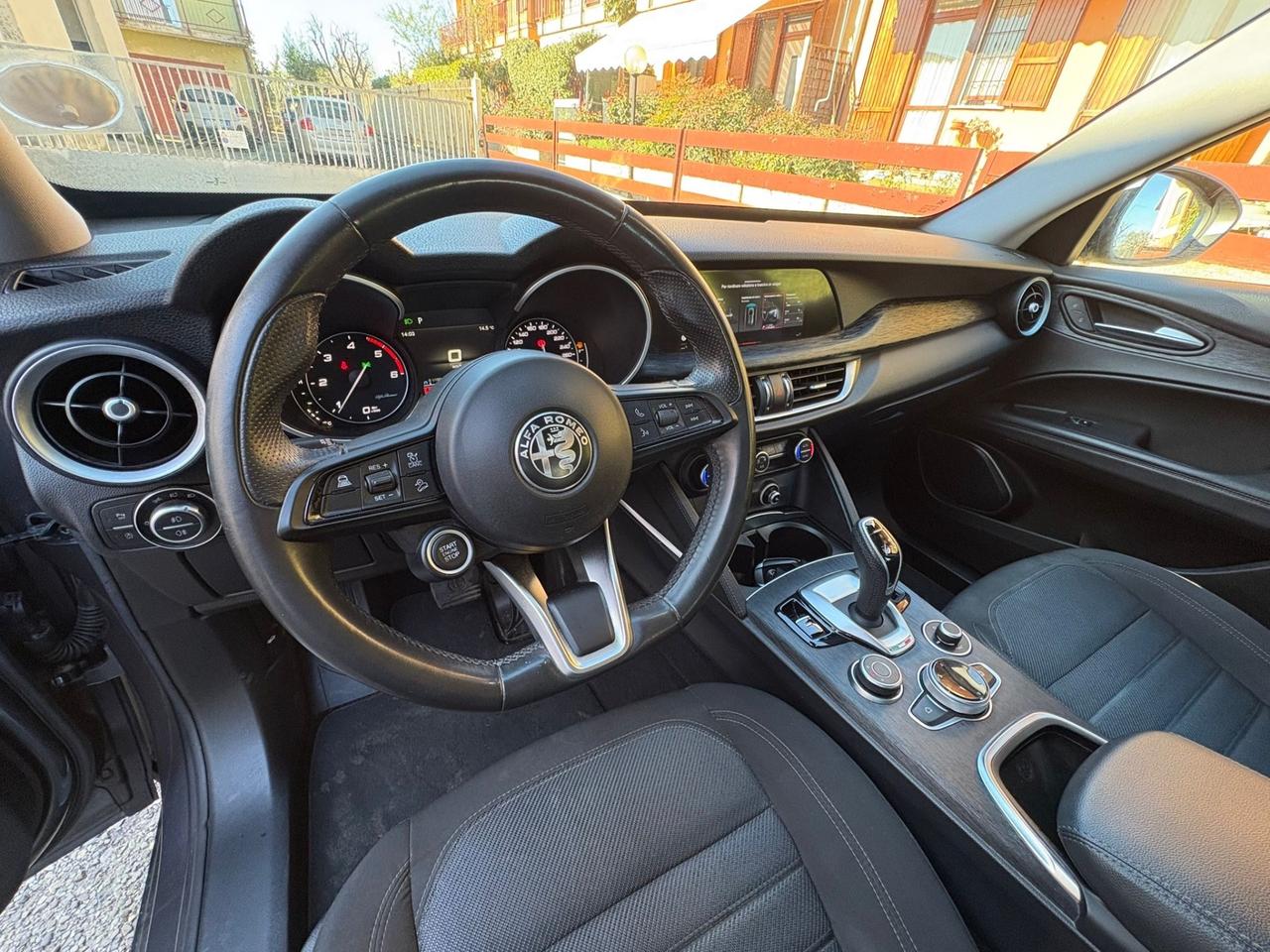 Alfa Romeo Stelvio 2.2 Turbodiesel 160 CV AT8 RWD Business