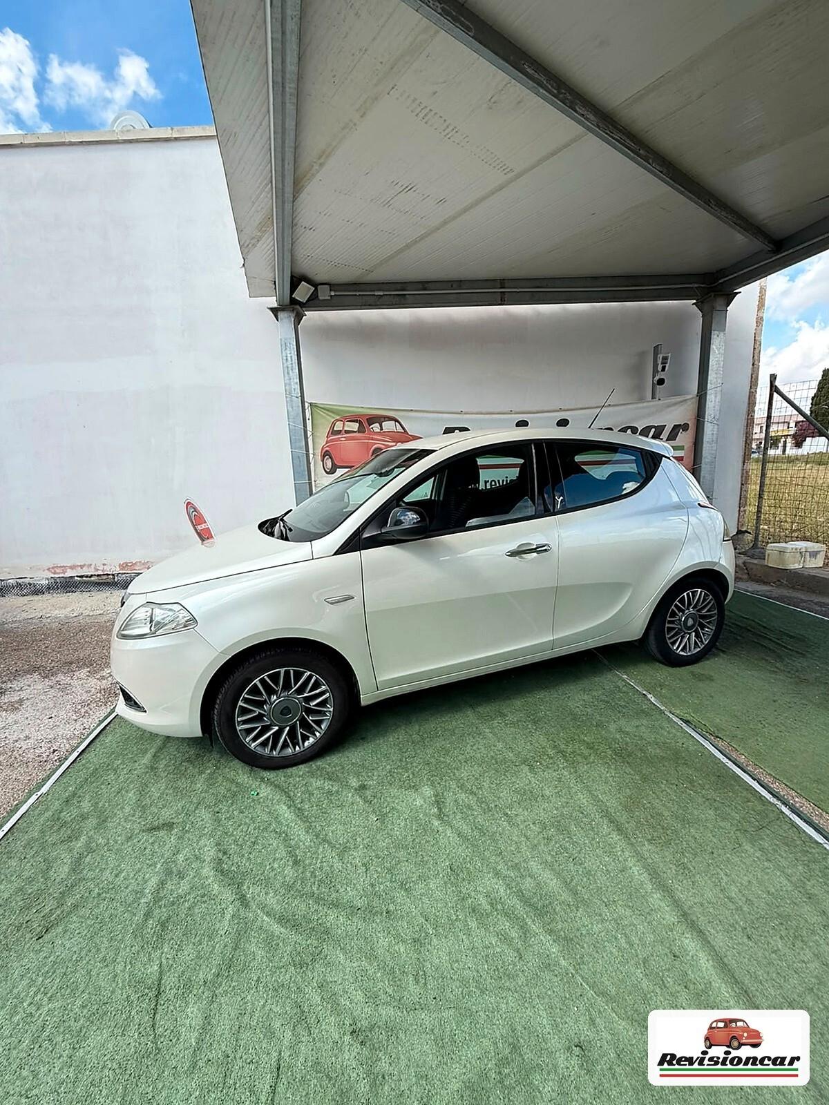 Lancia Ypsilon 1.3 MJT 16V 95 CV 5 porte S&S Gold
