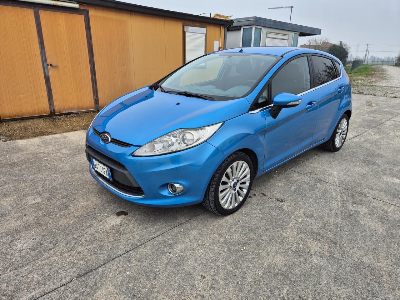 Ford Fiesta 1.6 TDCi 90CV DPF Titanium neopatentati
