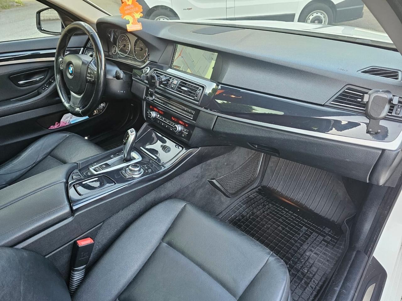 Bmw 520d 184cv Touring Futura*Pelle*Navi*Tetto*Pdc*19*