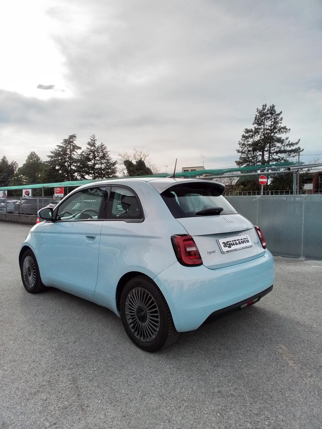 Fiat 500e Berlina 42 kWh Icon