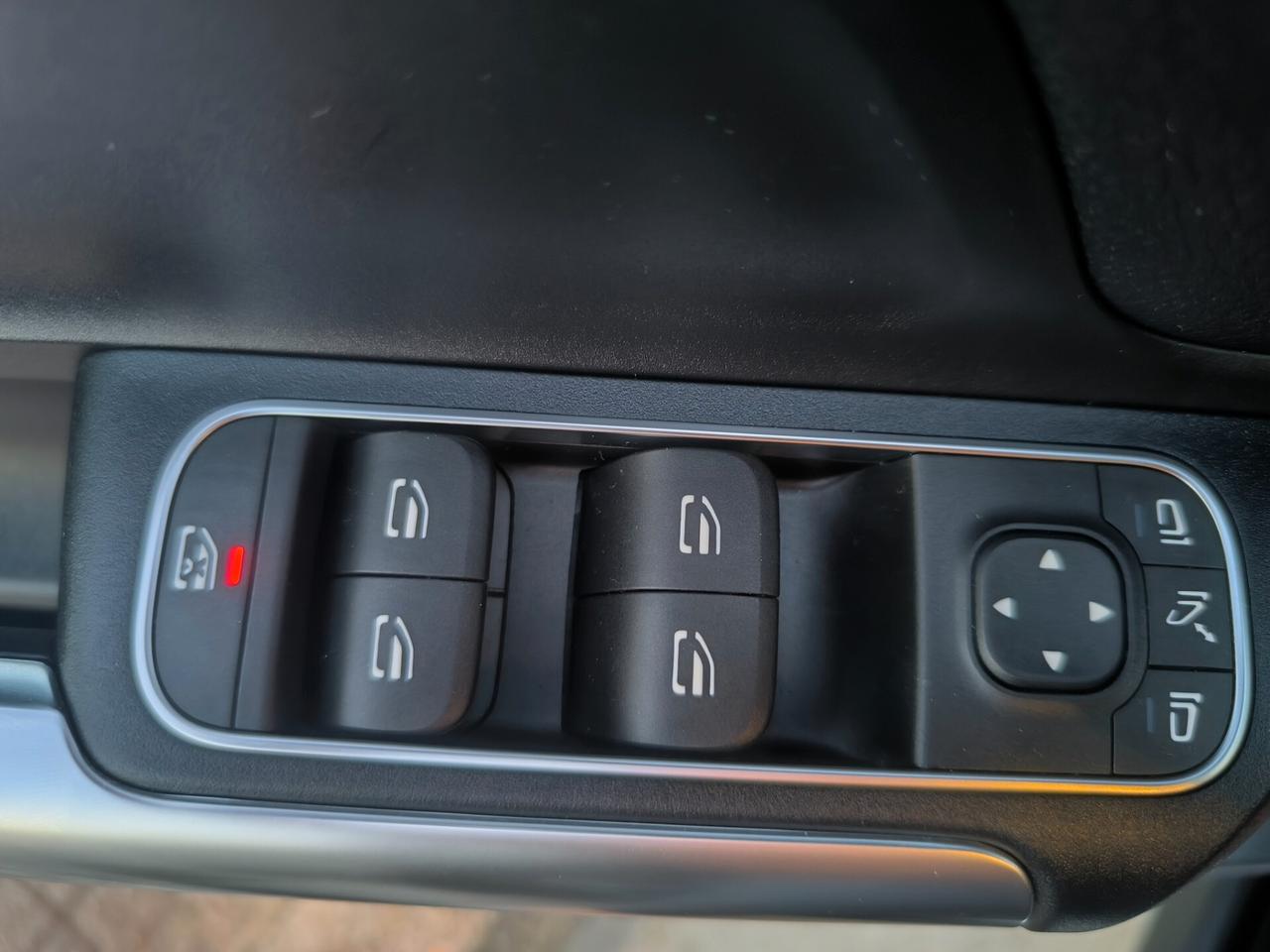 MERCEDES GLA SPORT PLUS 180cdi 09/2022 MOTORE 2.0 MERCEDES