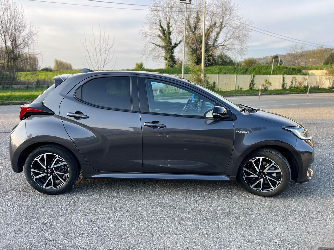 Toyota Yaris Lounge 1.5 HEV
