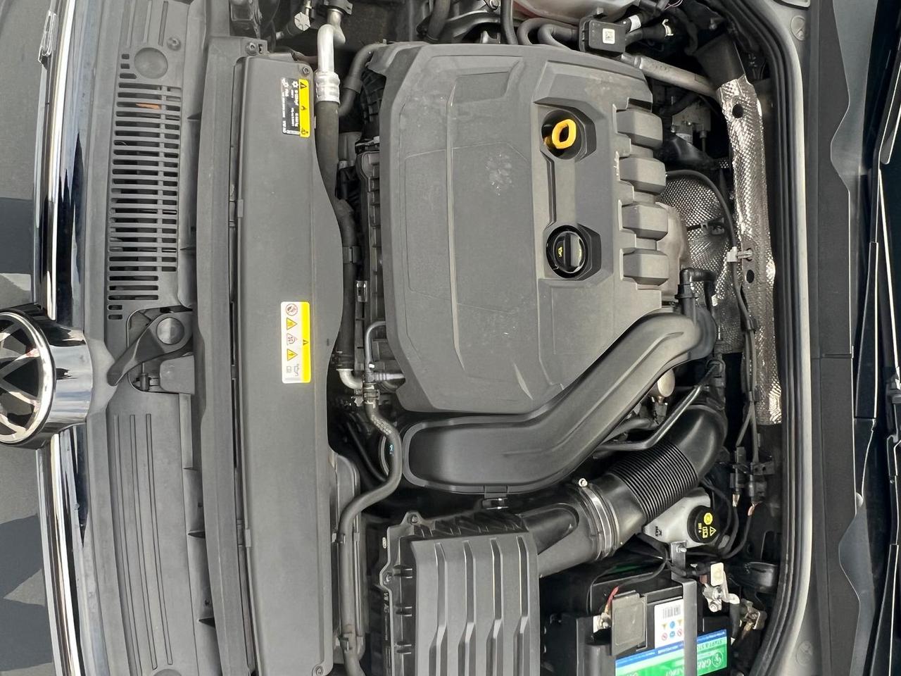 Volkswagen Golf R Line 1.5 eTSI MHEV #9260