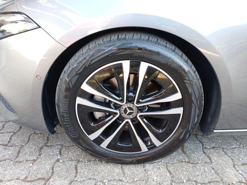 Mercedes-Benz Classe A A 180 d Progressive Advanced