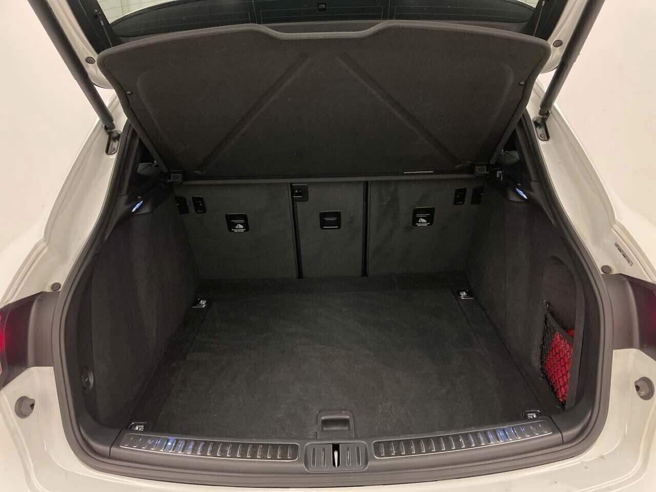 Porsche Macan 2.0 265cv TETTO PANORAMICO / R21 / CAMERA / APPLE CARPLAY