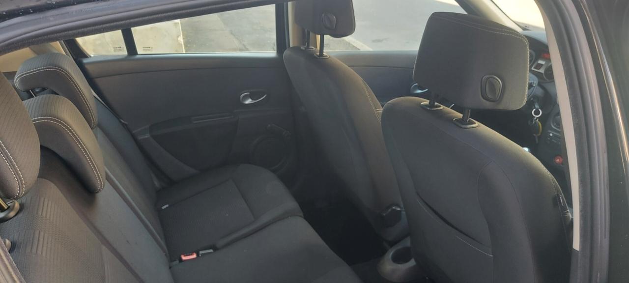 Renault Clio 1.2 16V 5 porte Dynamique