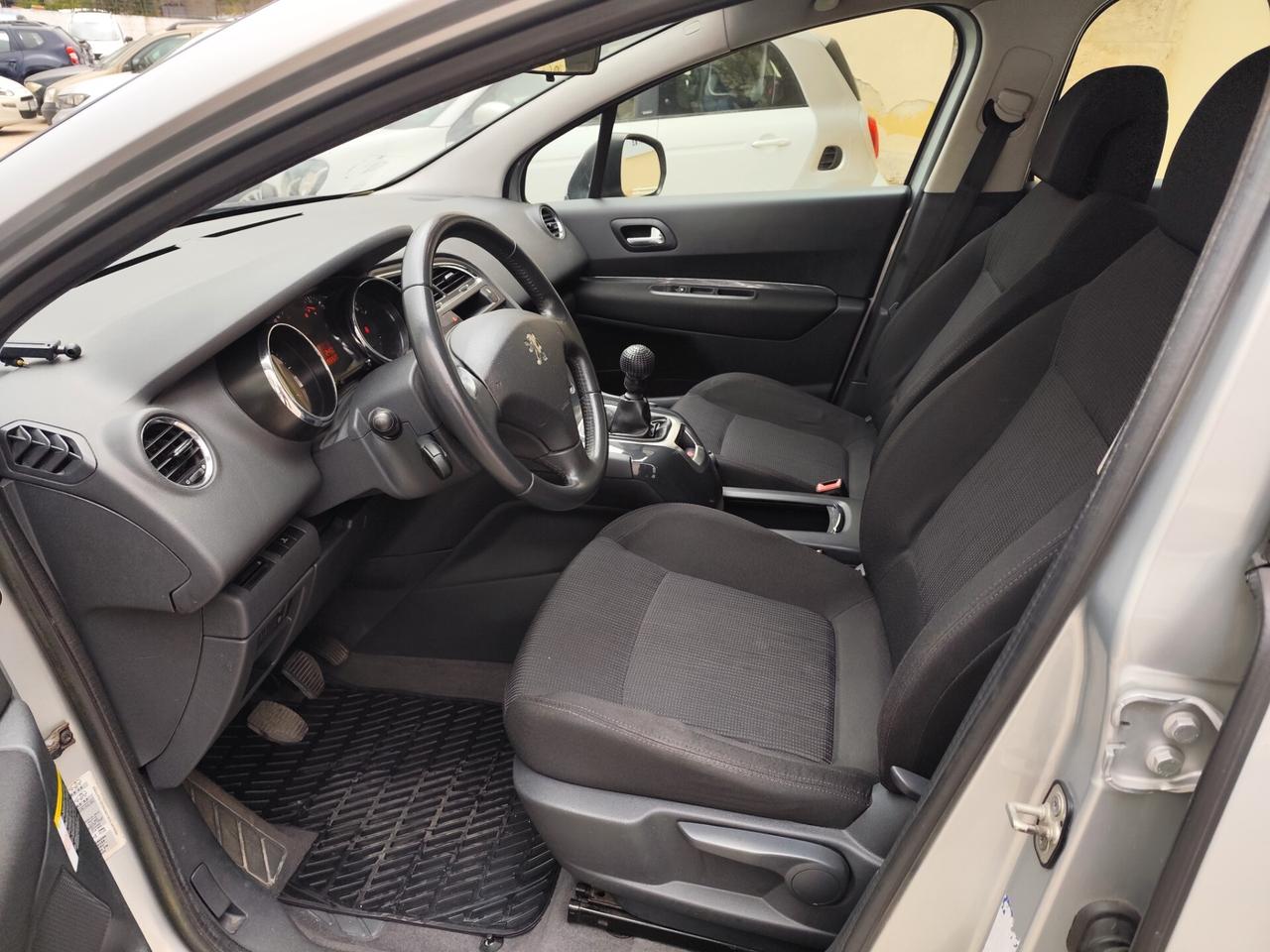 Peugeot 5008 1.6 HDi 112CV Family
