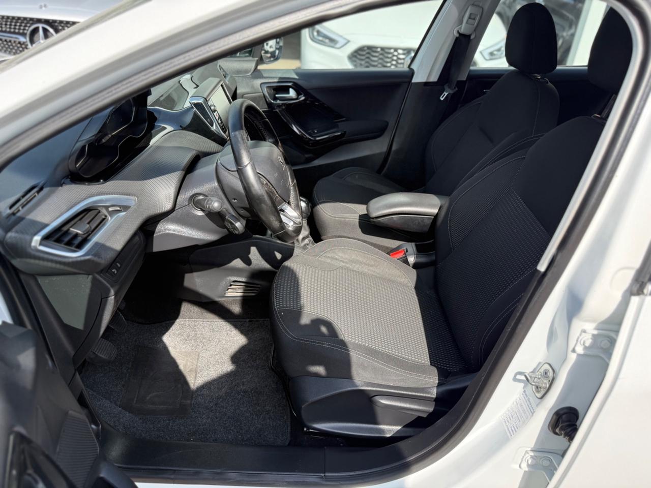 Peugeot 208 BlueHDi 100 5 porte Allure