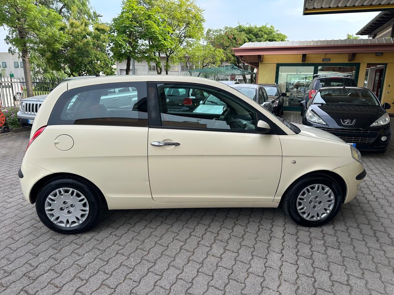 Lancia Ypsilon 1.2 Argento