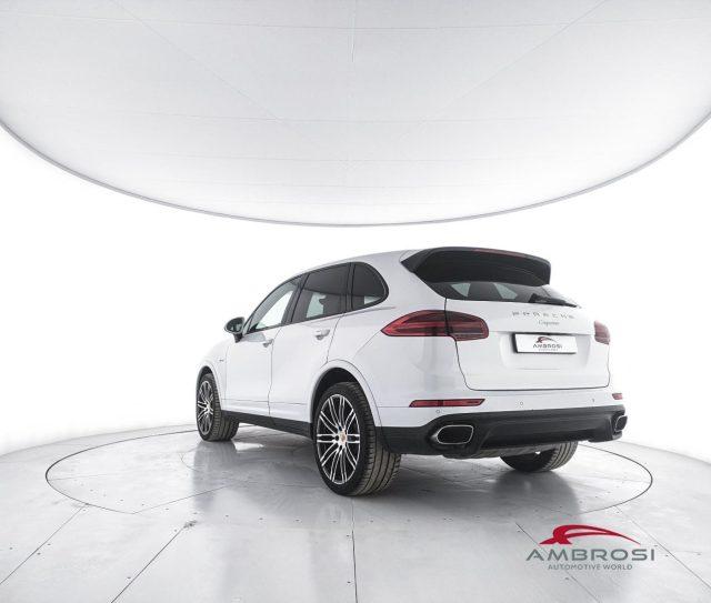 PORSCHE Cayenne 3.0 Diesel - PER OPERATORI DEL SETTORE