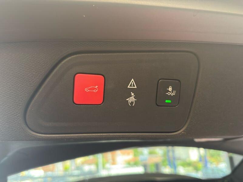 Peugeot 3008 BlueHDI 130 EAT8 S&S Allure *Promo*