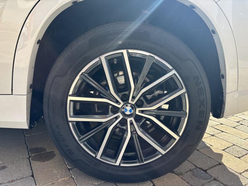 BMW X1 sdrive18d auto LED-NAVI-PELLE-18"