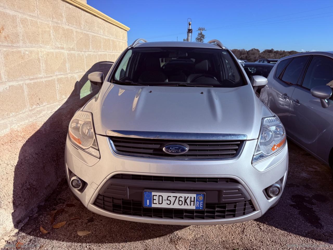 FORD Kuga 2.0 TDCi 140 CV 2WD Titanium