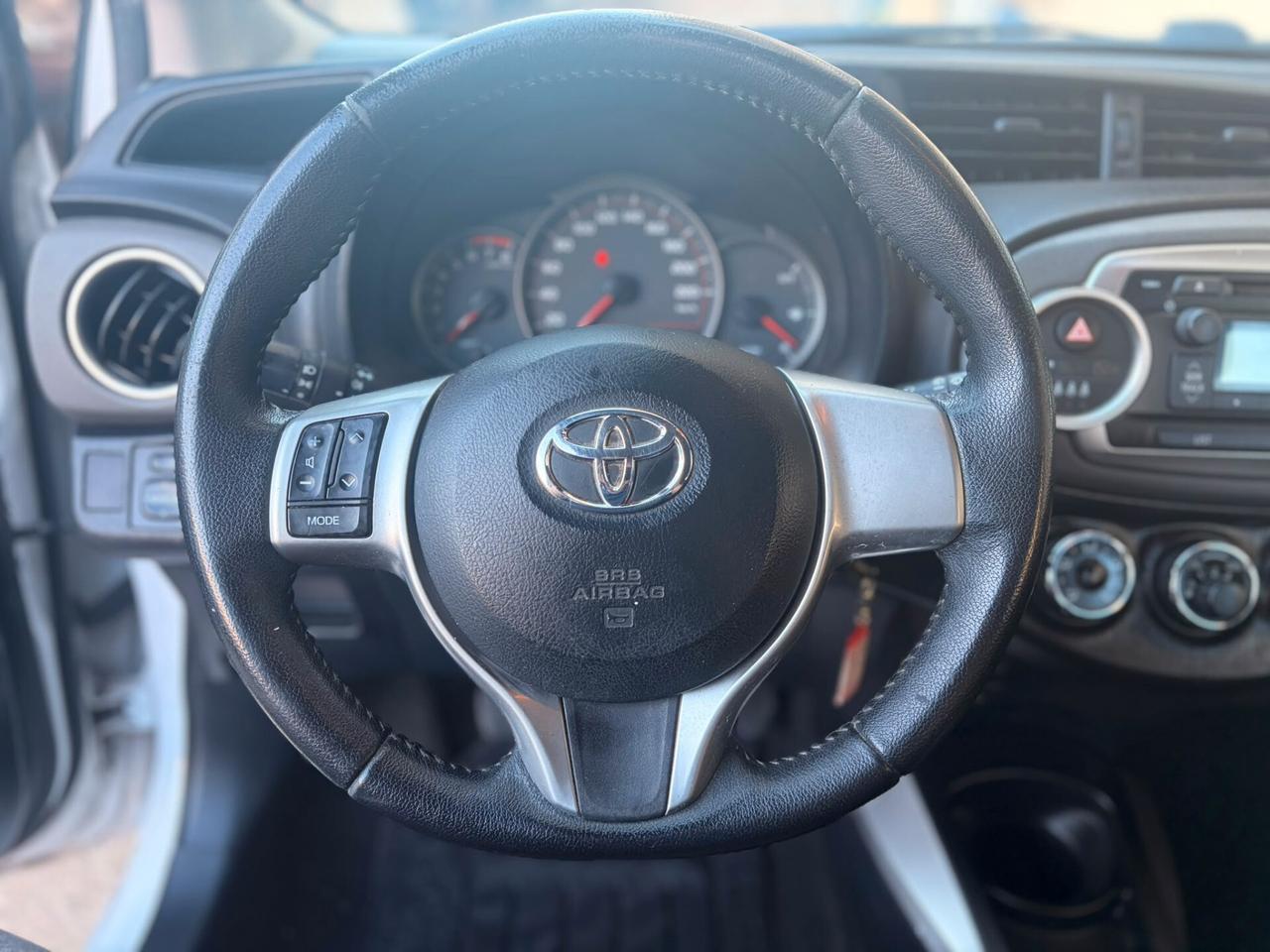 Toyota Yaris 1.0 5 porte Lounge