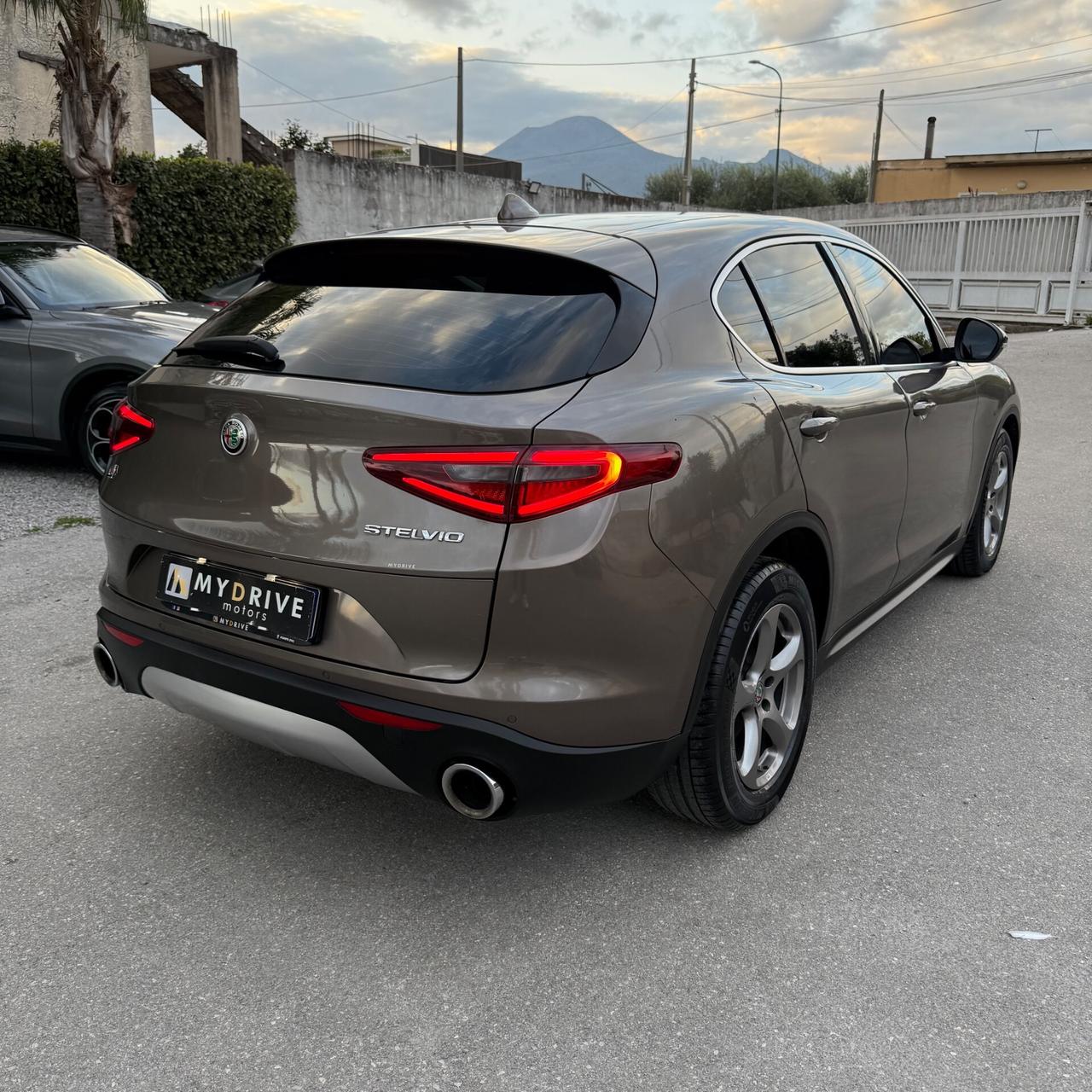 Alfa Romeo Stelvio 2.2 Turbodiesel 180 CV AT8 Q4 Executive