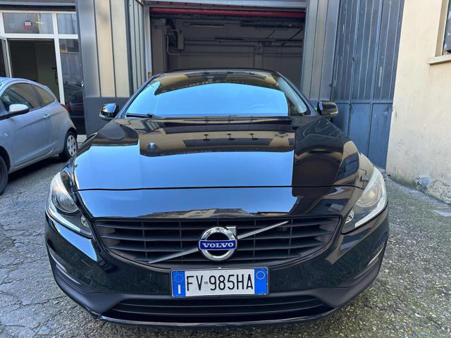 VOLVO V60 D2 Geartronic Momentum