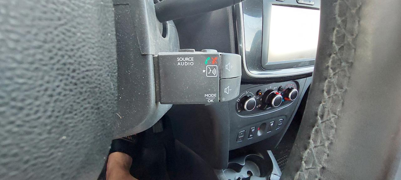 SANDERO STEPWAY 900 TURBO GPL DI SERIE SeS SS WOW 90 CV NAVI RETROCAMERA STRAFULL OPTIONAL