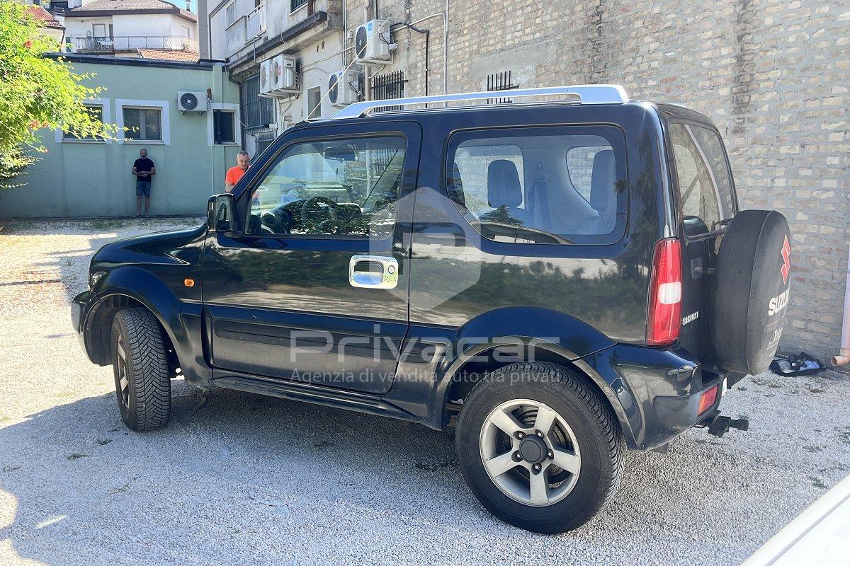 SUZUKI Jimny 1.3i 16V cat 4WD JLX Più