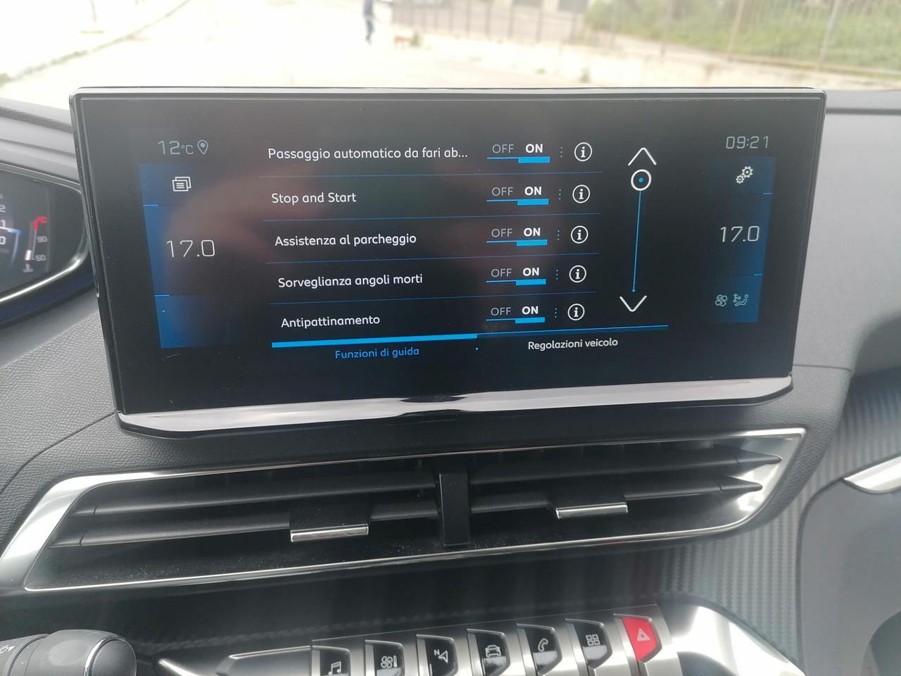 PEUGEOT 3008 ALLURE 1.5 BLUEHDI 130CV FULL LED AUTOMATICA