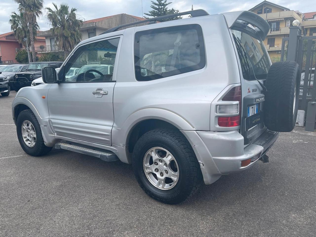 Mitsubishi Pajero 3.2 16V DI-D 3p. GLS2