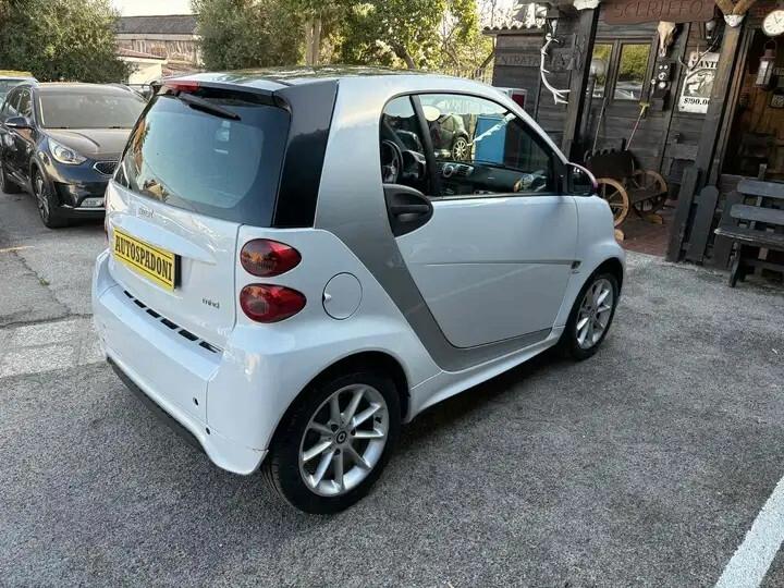 Smart ForTwo 1000 52 kW MHD coupé passion