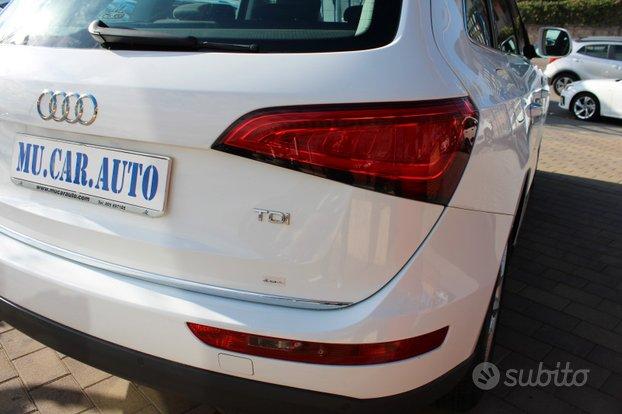 Audi Q5 2.0 tdi 150cv fari bixeno