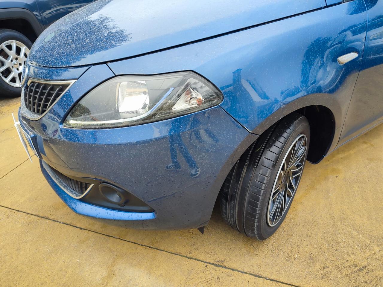 Lancia Ypsilon 1.0 FireFly 5 porte S&S Hybrid Gold