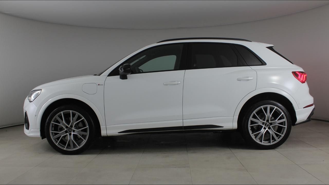 Audi Q3 45 TFSI E S TRONIC