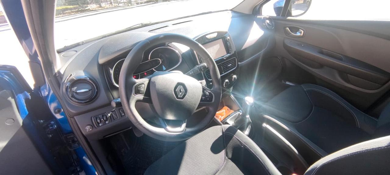 Renault Clio TCe 12V 90 CV GPL 5 porte Moschino Life