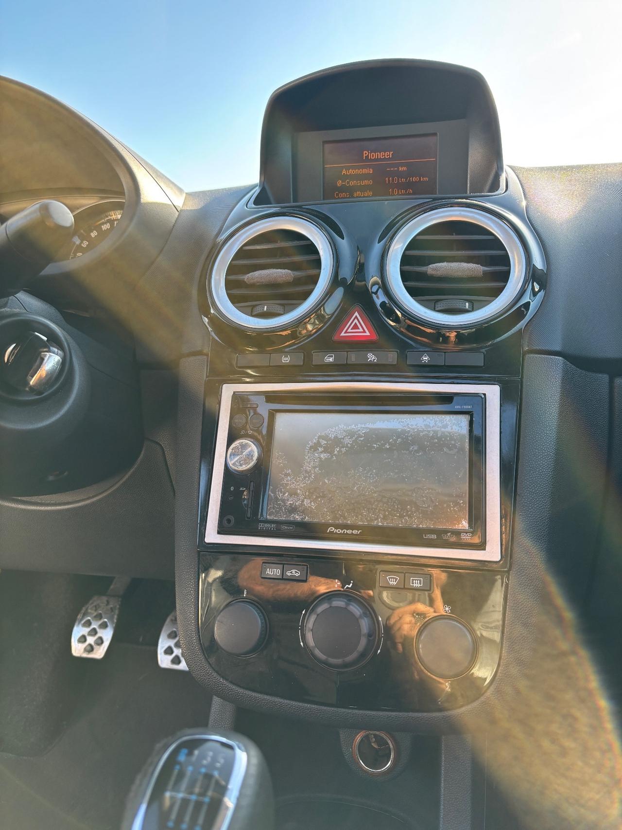 Opel Corsa 1.6 T 192CV 3 porte OPC