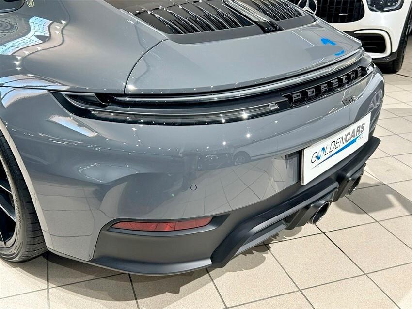 Porsche 911 Coupe 3.6 Carrera GTS auto