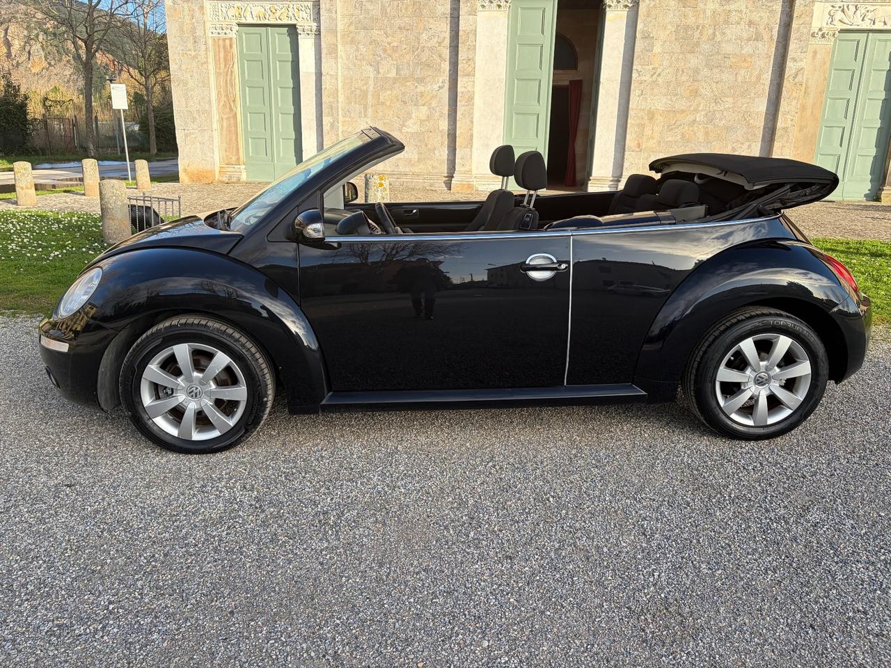 Volkswagen New Beetle 1.9 TDI 105CV Cabrio Lim. Red Edt.