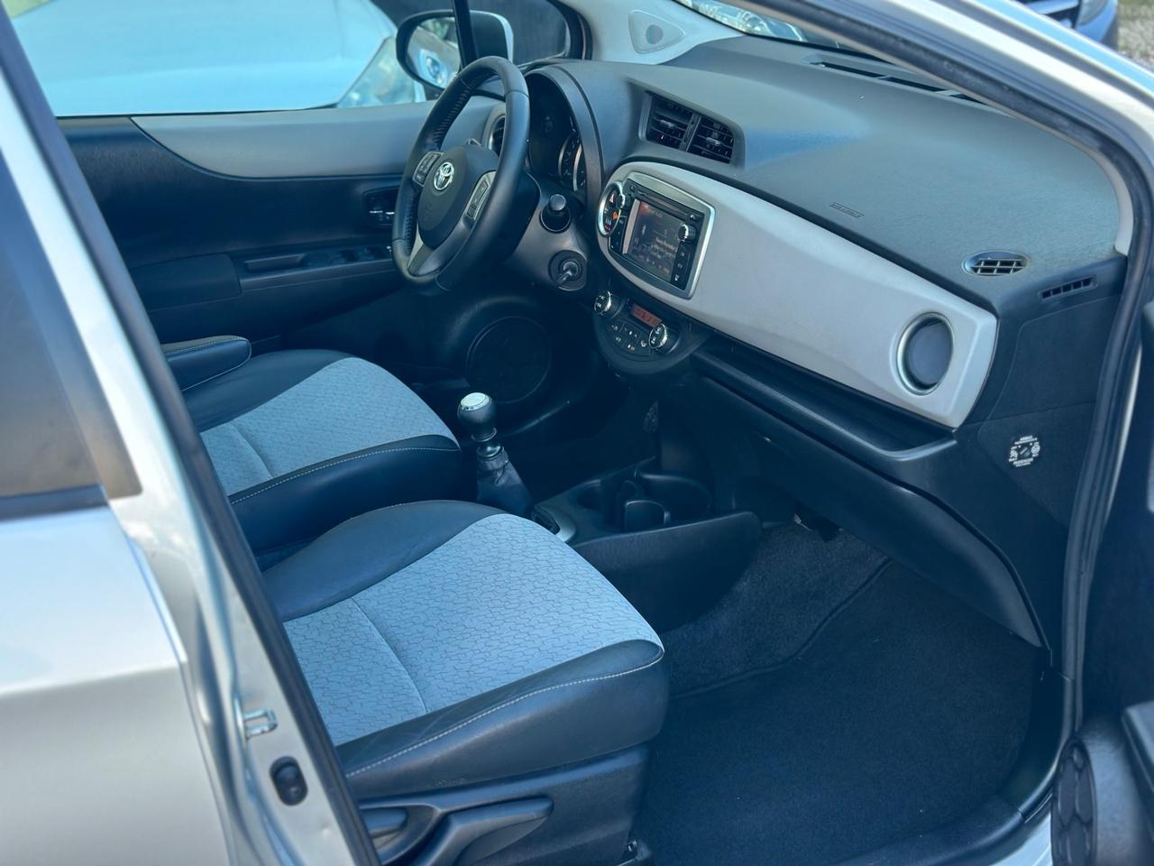 Toyota Yaris 1.4 D-4D 90cv 5p Lounge MY 2013