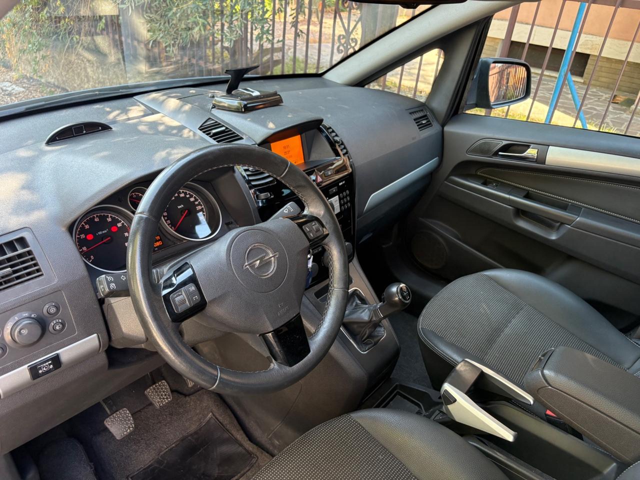 Opel Zafira 1.8 16V GPL-TECH Cosmo 7 POSTI