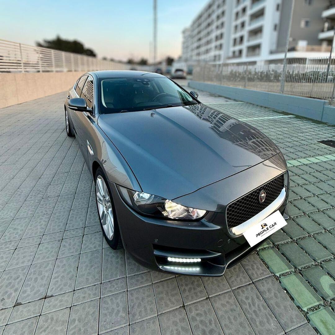 Jaguar XE 2.0 D Turbo aut. Pure **GARANZIA MOTORE**