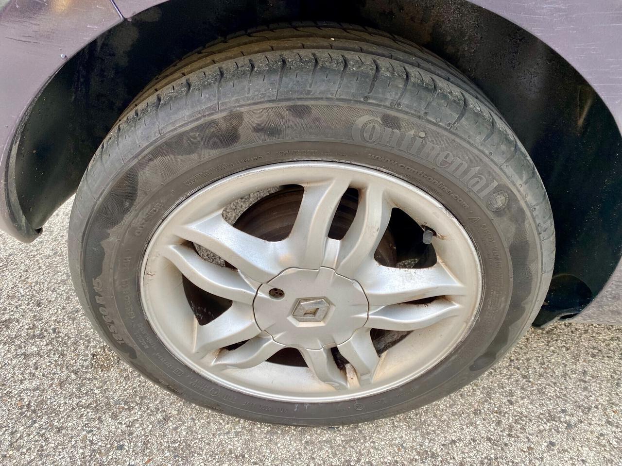 Renault Clio 1.2 16V 75cv 3 porte Confort