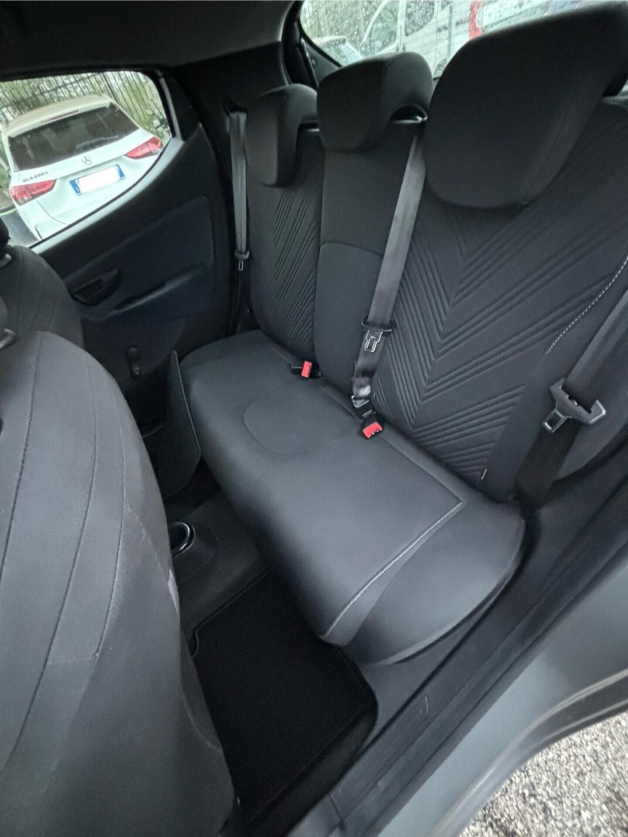 Lancia Ypsilon 1.0 FireFly 5 porte S&S Hybrid Gold