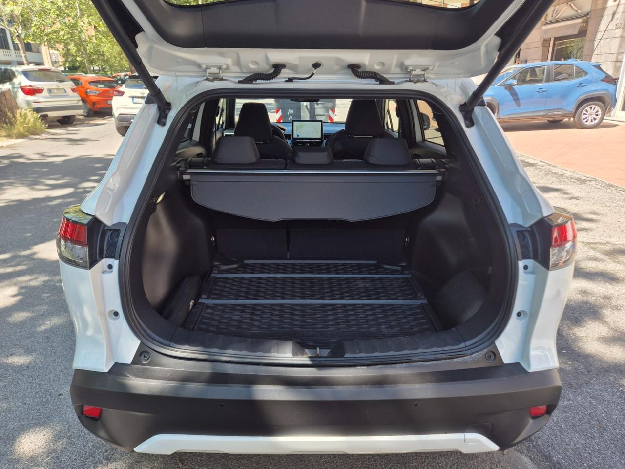 Toyota Corolla Cross 2.0 Hybrid TETTO PANORAMICO Style