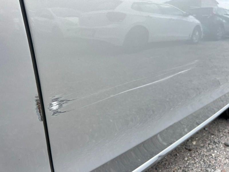 SEAT Mii 1.0 44kW Style GPL LEGGI