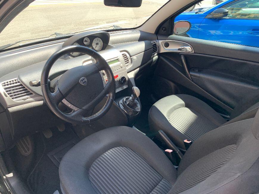 Lancia Ypsilon 1.2 Platino- OK NEOPATENTATI