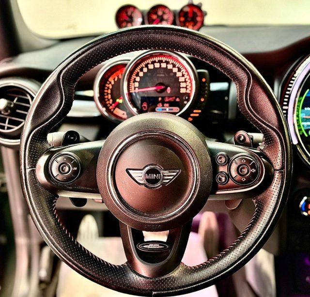 MINI John Cooper Works 2.0 John Cooper Works Challenge Edition