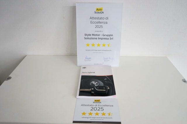 TOYOTA Yaris 1.5 Hybrid 5 porte Business